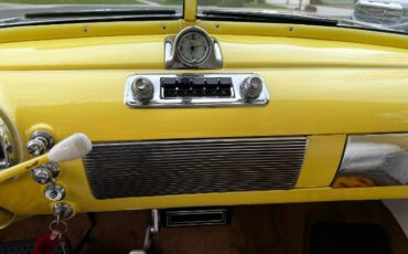 Oldsmobile-88-1949-Custom-Yellow-11