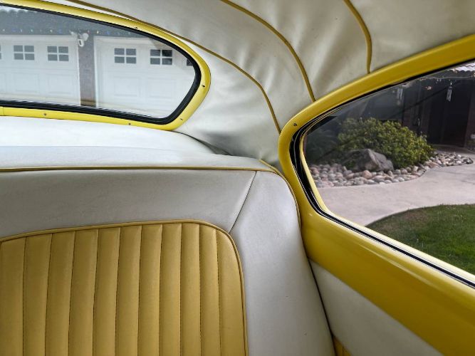 Oldsmobile-88-1949-Custom-Yellow-12