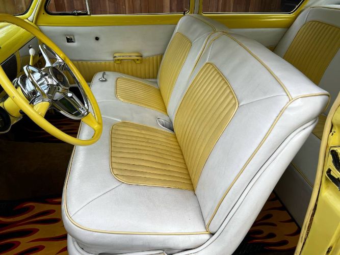 Oldsmobile-88-1949-Custom-Yellow-14