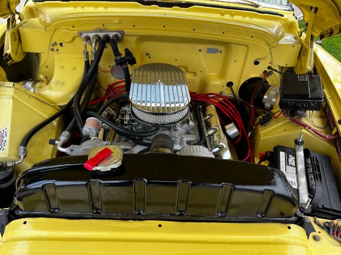 Oldsmobile-88-1949-Custom-Yellow-17
