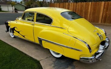 Oldsmobile-88-1949-Custom-Yellow-21