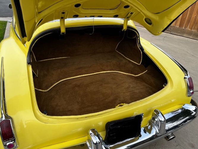 Oldsmobile-88-1949-Custom-Yellow-23
