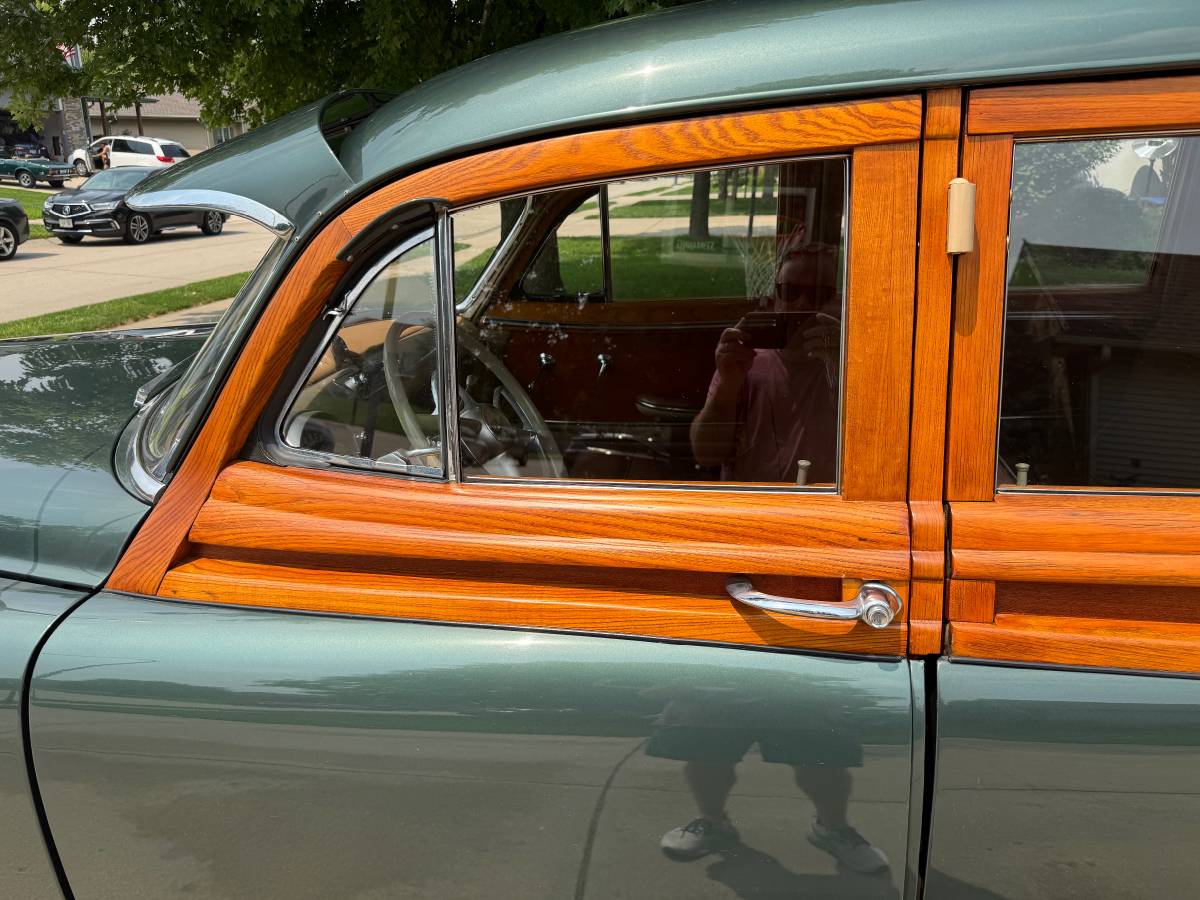 Oldsmobile-88-1949-green-10