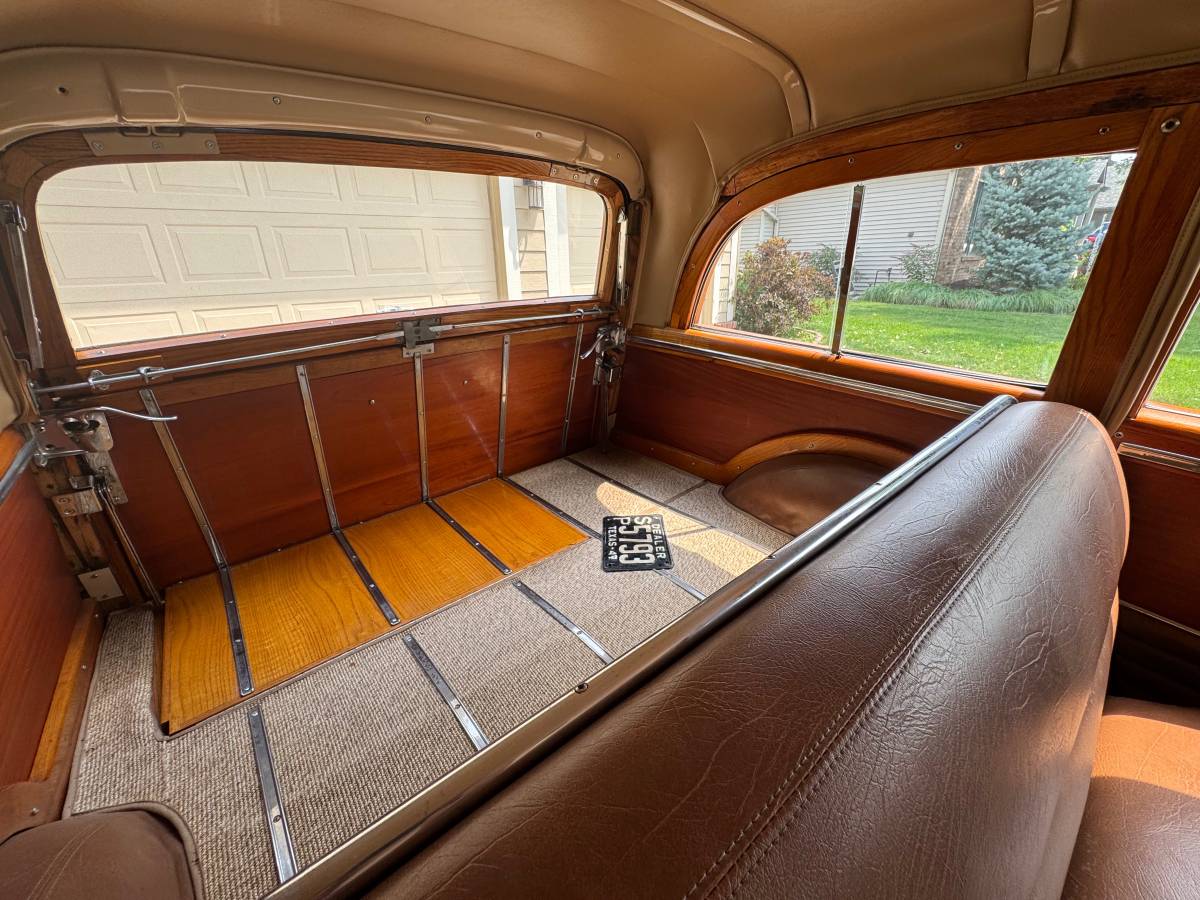 Oldsmobile-88-1949-green-13