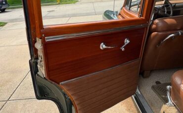 Oldsmobile-88-1949-green-16