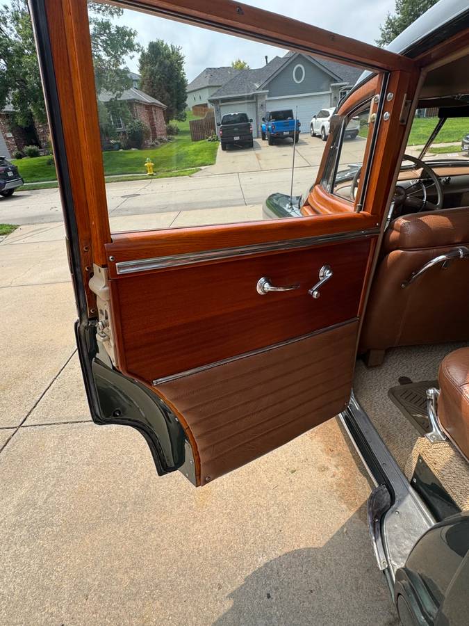 Oldsmobile-88-1949-green-16