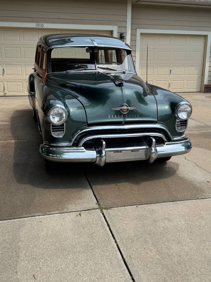 Oldsmobile-88-1949-green-2