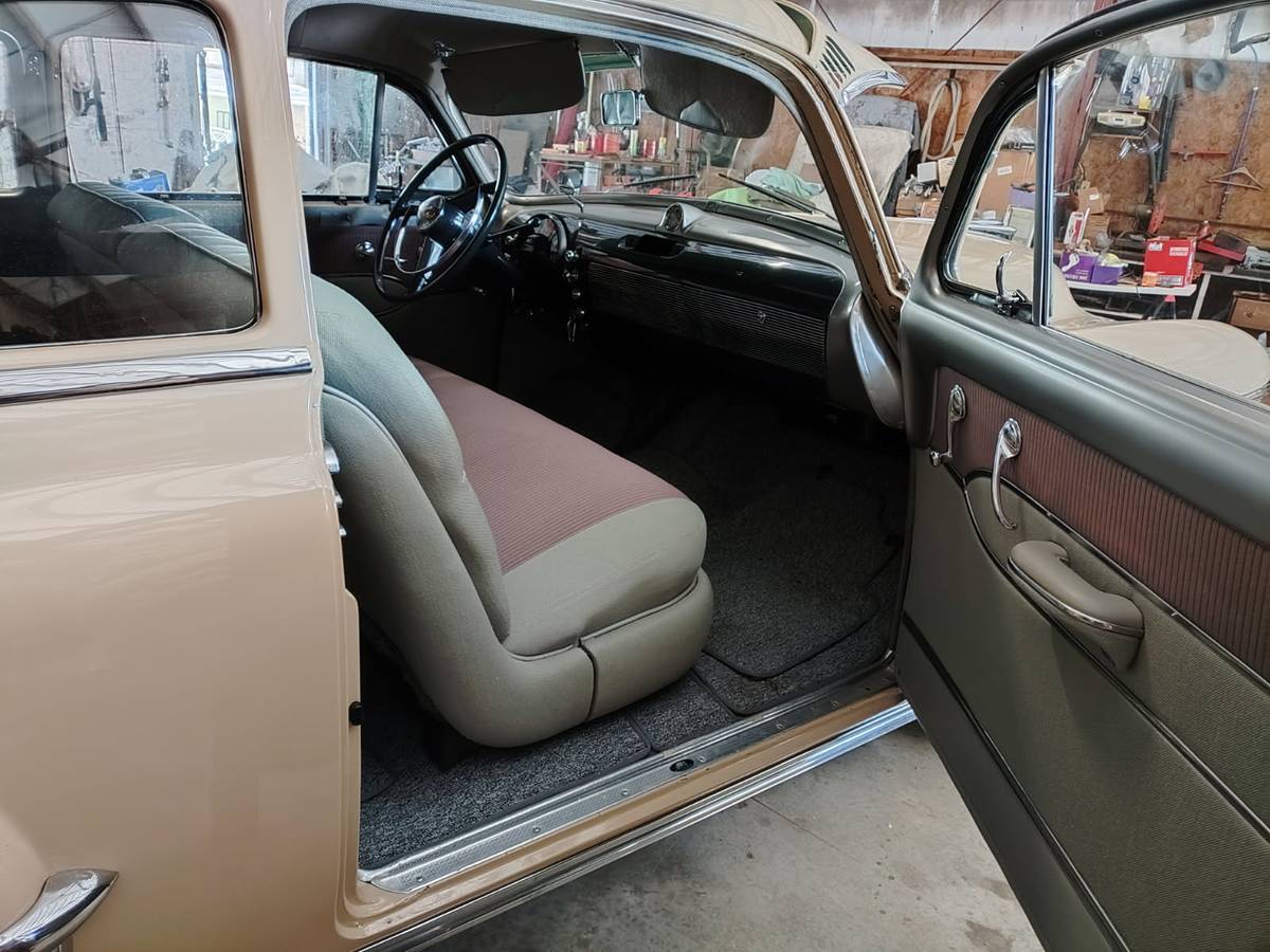 Oldsmobile-88-1950-12