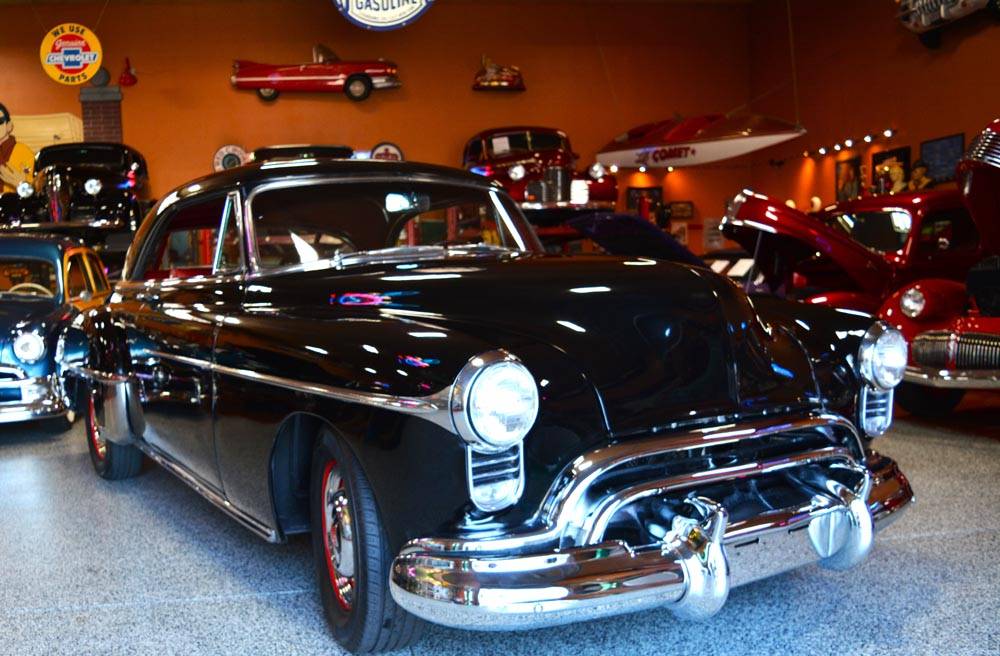 Oldsmobile-88-1950-black-23