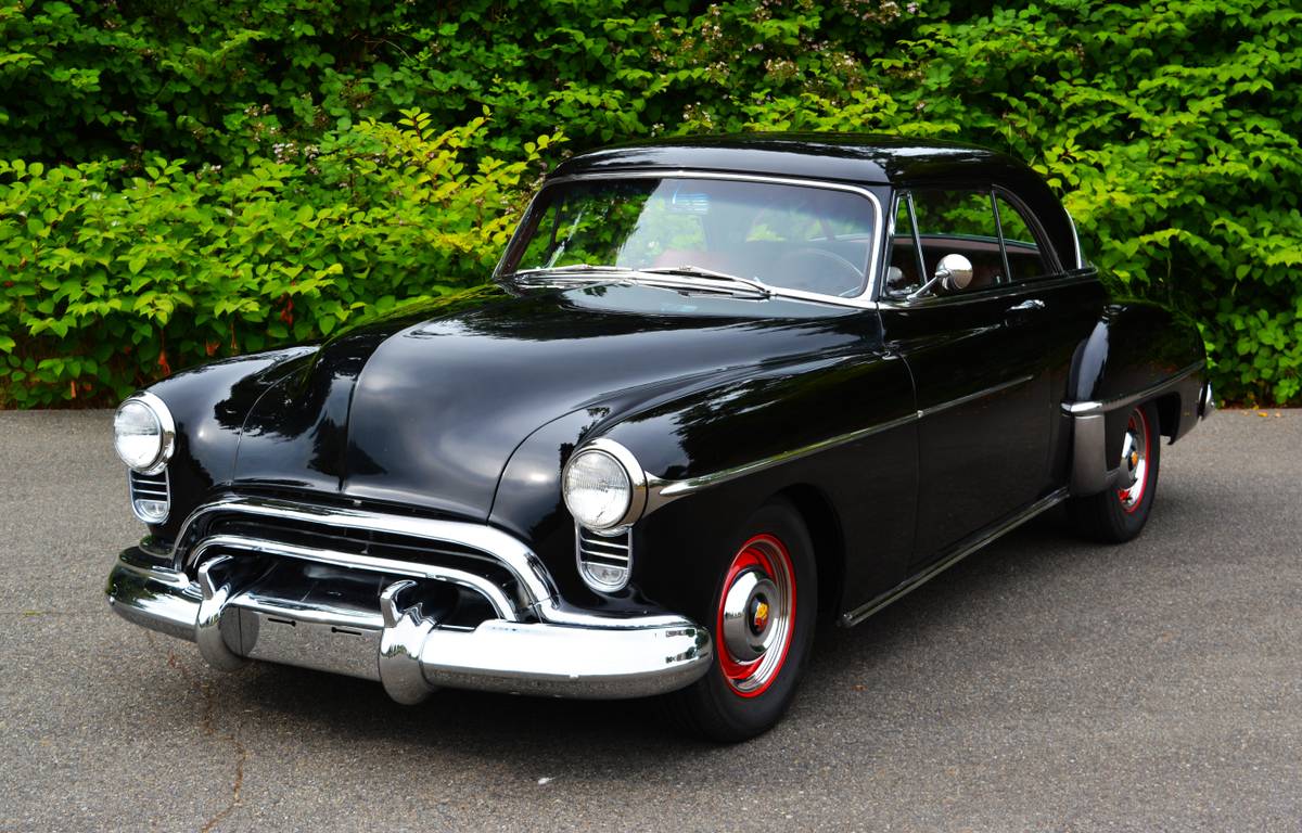 Oldsmobile-88-1950-black