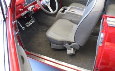 Oldsmobile-88-1951-red-gray-21