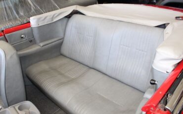 Oldsmobile-88-1951-red-gray-22