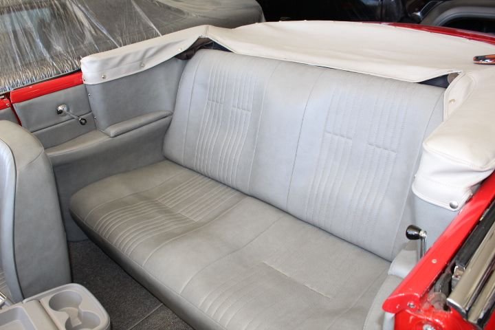 Oldsmobile-88-1951-red-gray-22