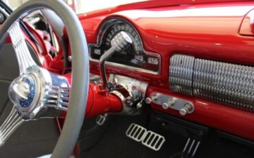 Oldsmobile-88-1951-red-gray-32