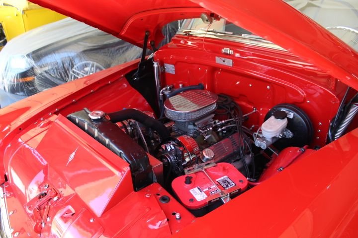 Oldsmobile-88-1951-red-gray-41