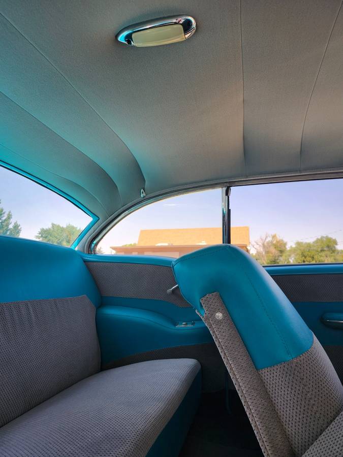 Oldsmobile-88-1955-custom-23