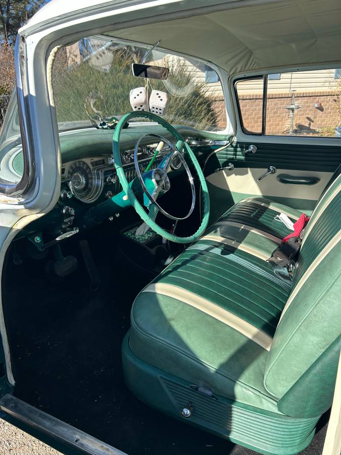 Oldsmobile-88-1955-green
