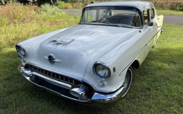 Oldsmobile-88-1955-yellow-10
