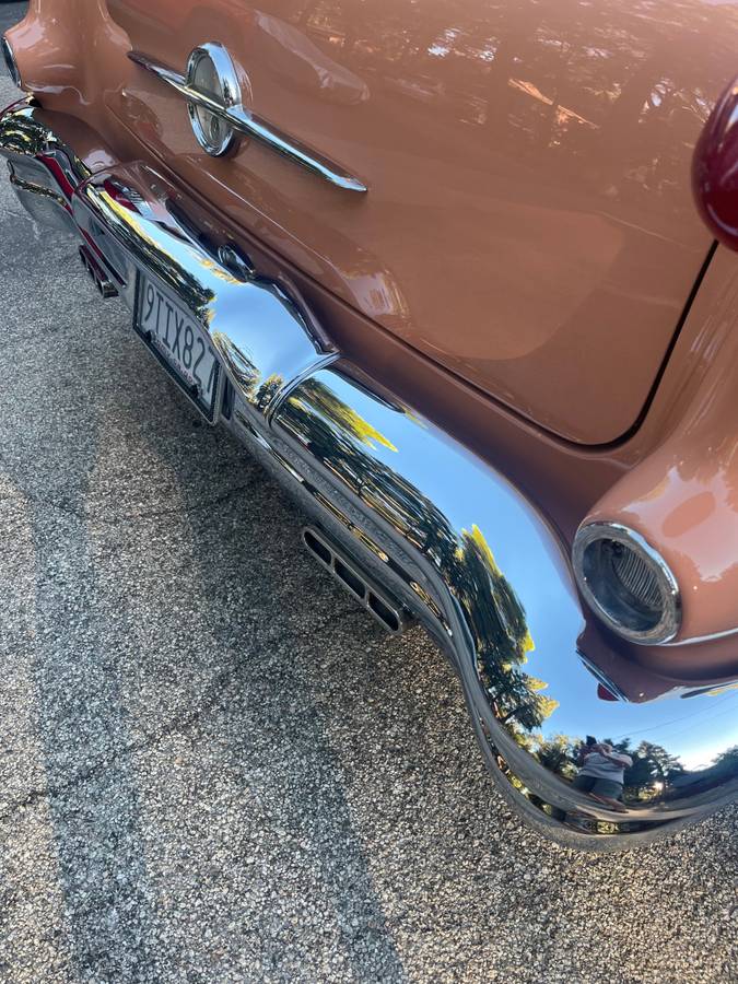 Oldsmobile-88-1956-white-20