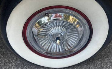 Oldsmobile-88-1956-white-22