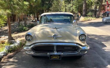 Oldsmobile-88-1956-white-5