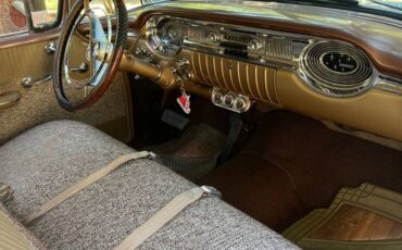 Oldsmobile-88-1956-white-8