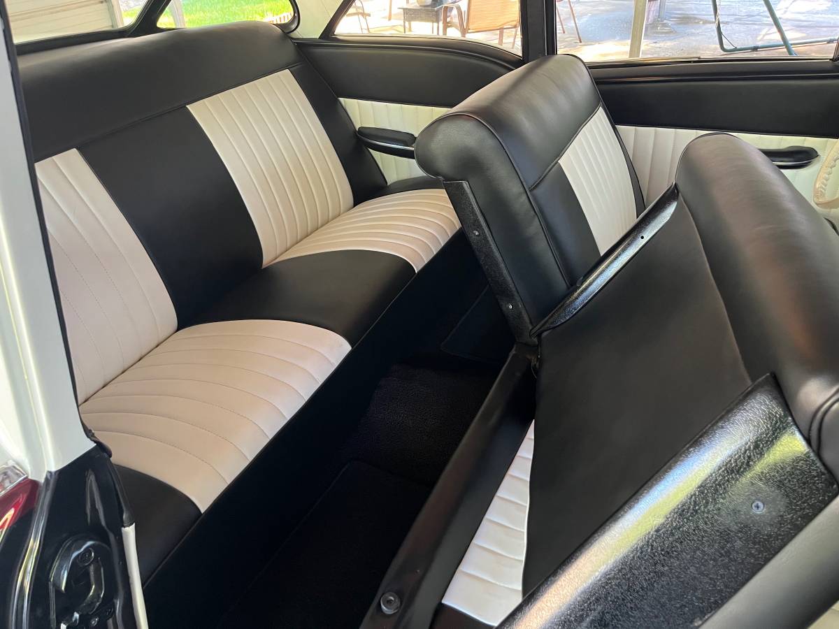 Oldsmobile-88-1957-13