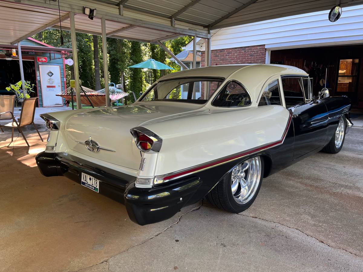 Oldsmobile-88-1957-2