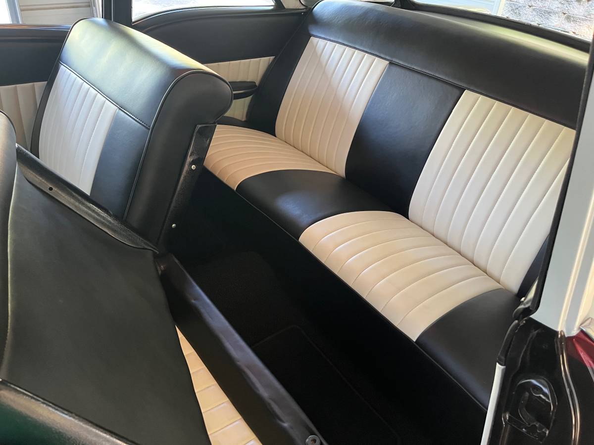 Oldsmobile-88-1957-20