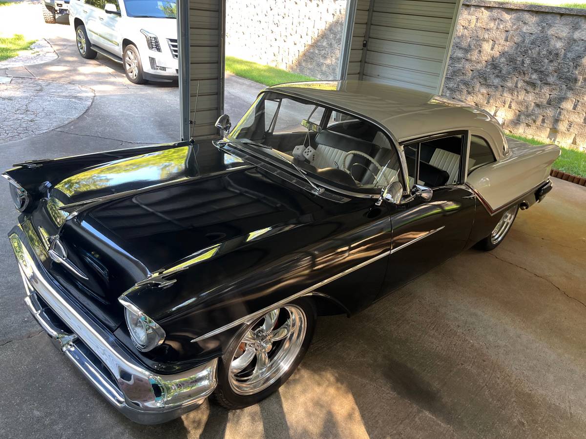 Oldsmobile-88-1957-5