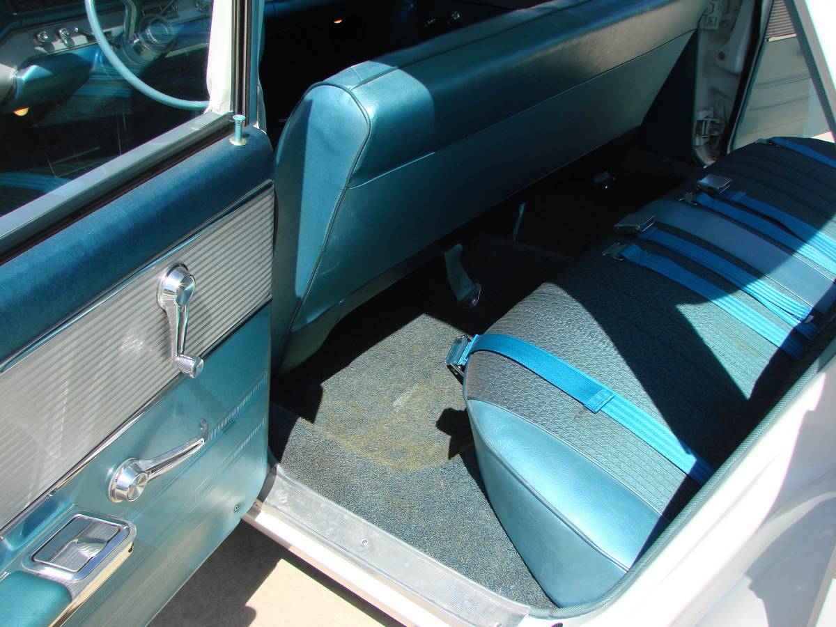 Oldsmobile-88-1964-white-3