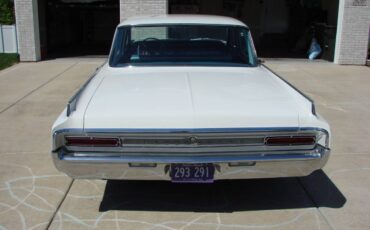 Oldsmobile-88-1964-white-9