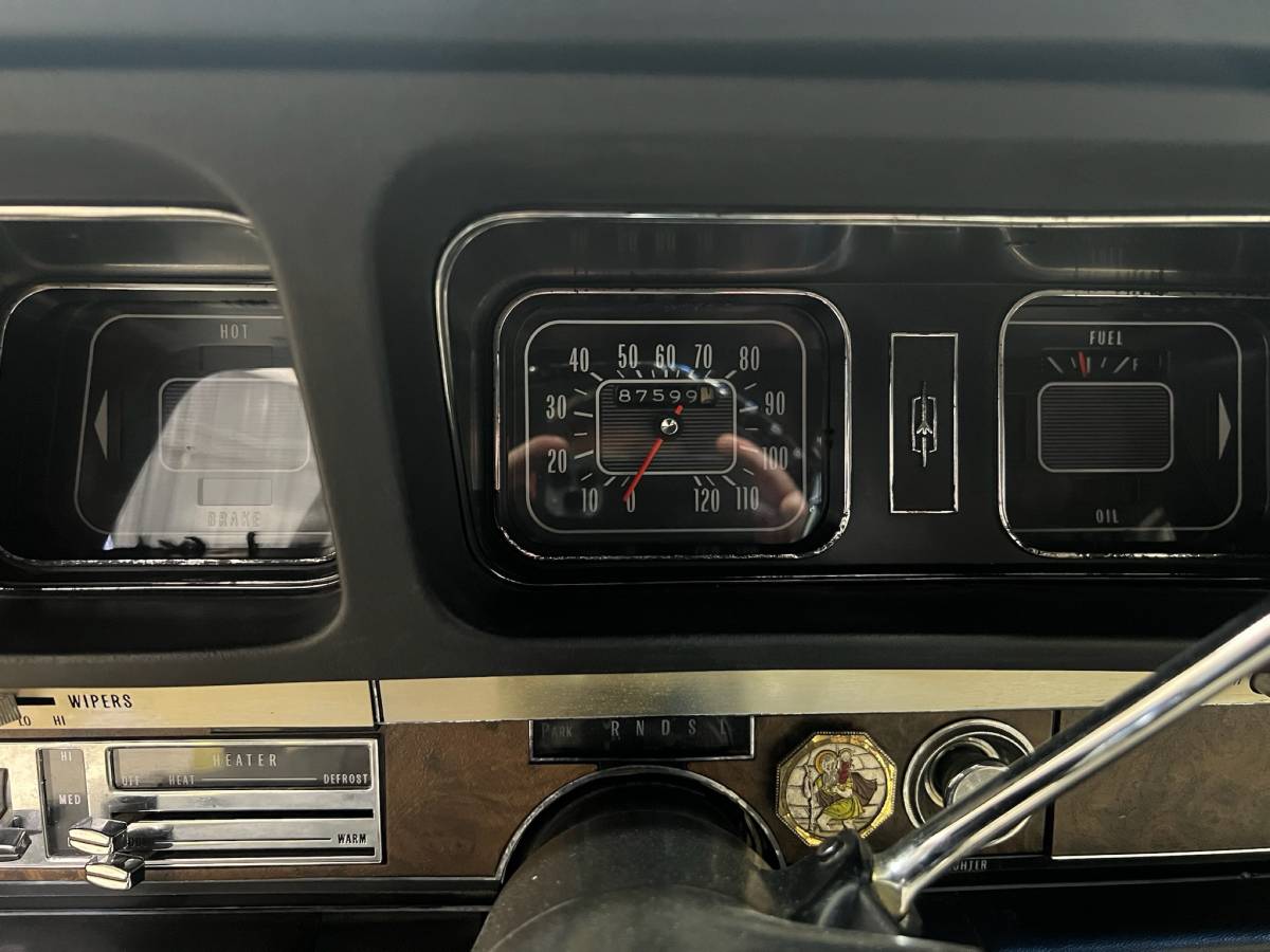 Oldsmobile-88-1969-yellow-12