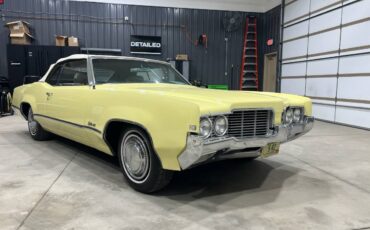 Oldsmobile-88-1969-yellow-3