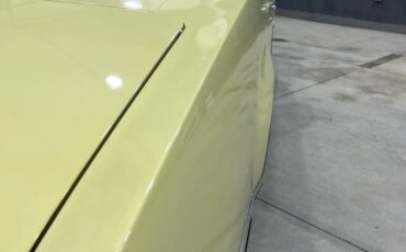 Oldsmobile-88-1969-yellow-7