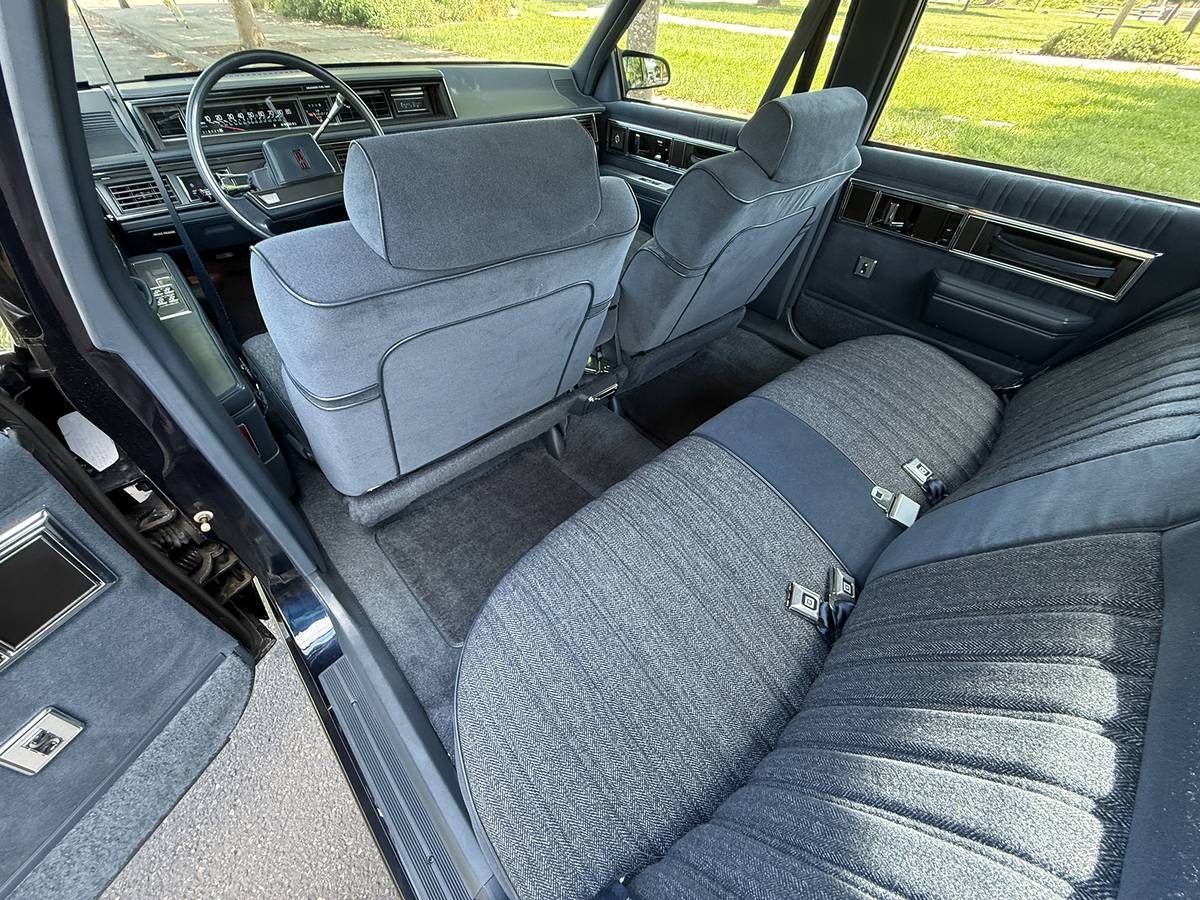Oldsmobile-88-1990-blue-6