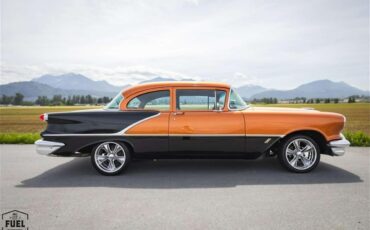 Oldsmobile-88-2-door-hardtop-1956-Orange-Gray-2