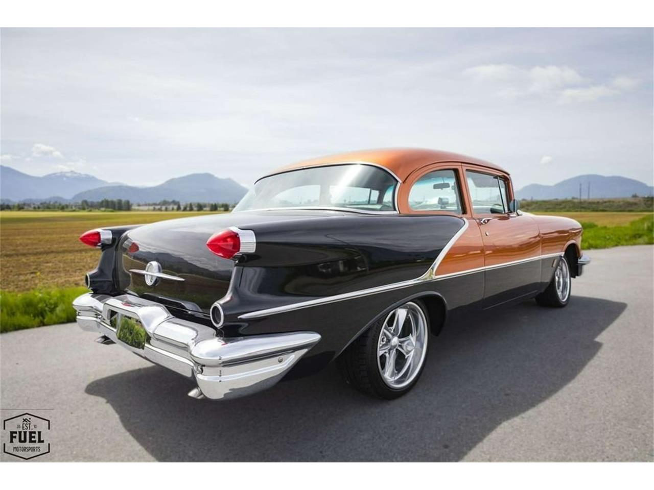 Oldsmobile-88-2-door-hardtop-1956-Orange-Gray-3
