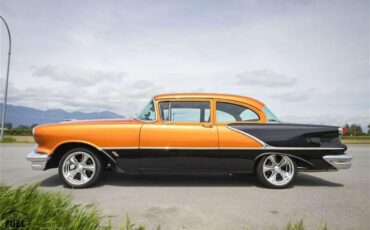 Oldsmobile-88-2-door-hardtop-1956-Orange-Gray