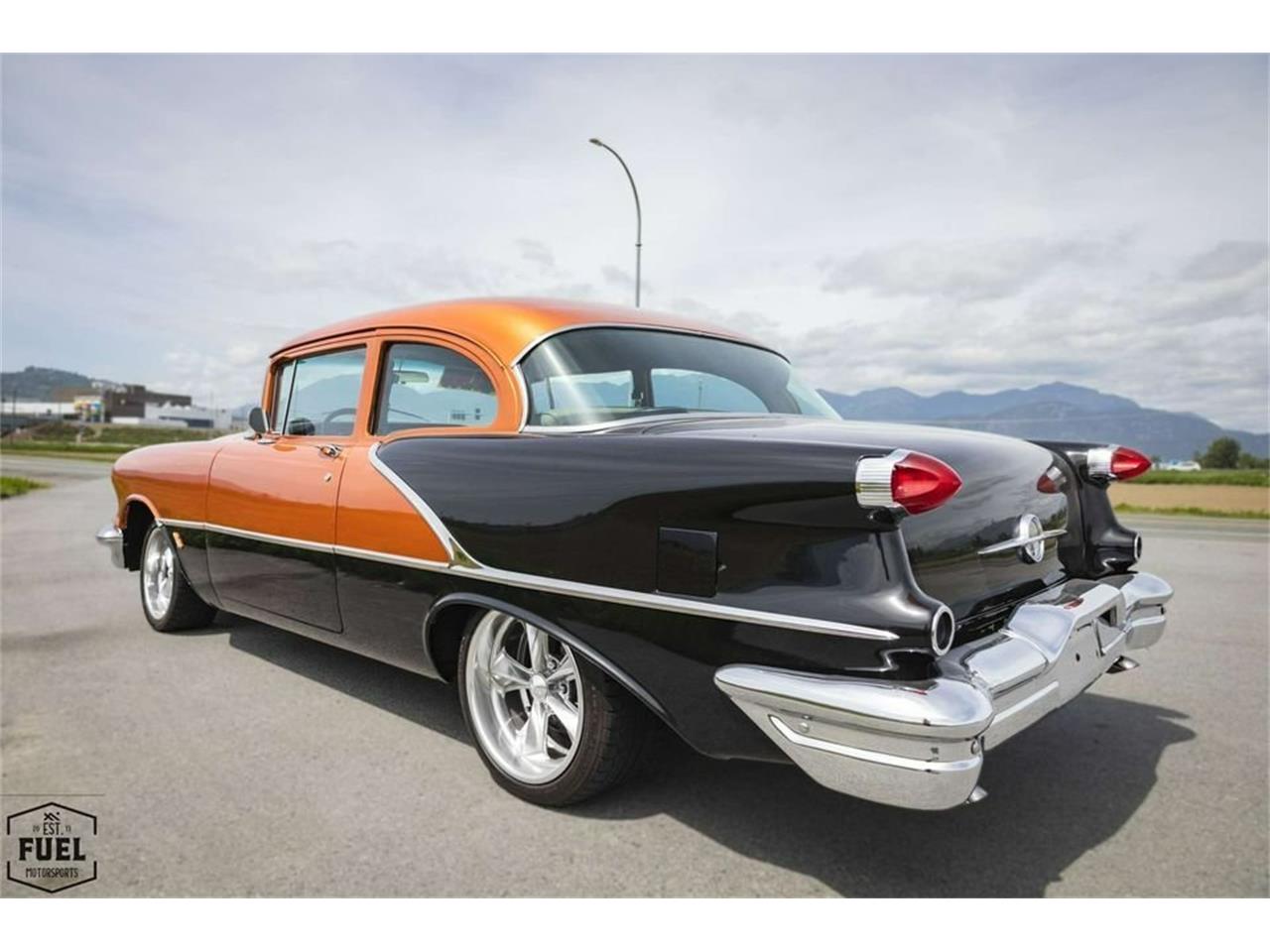 Oldsmobile-88-2-door-hardtop-1956-Orange-Gray-6