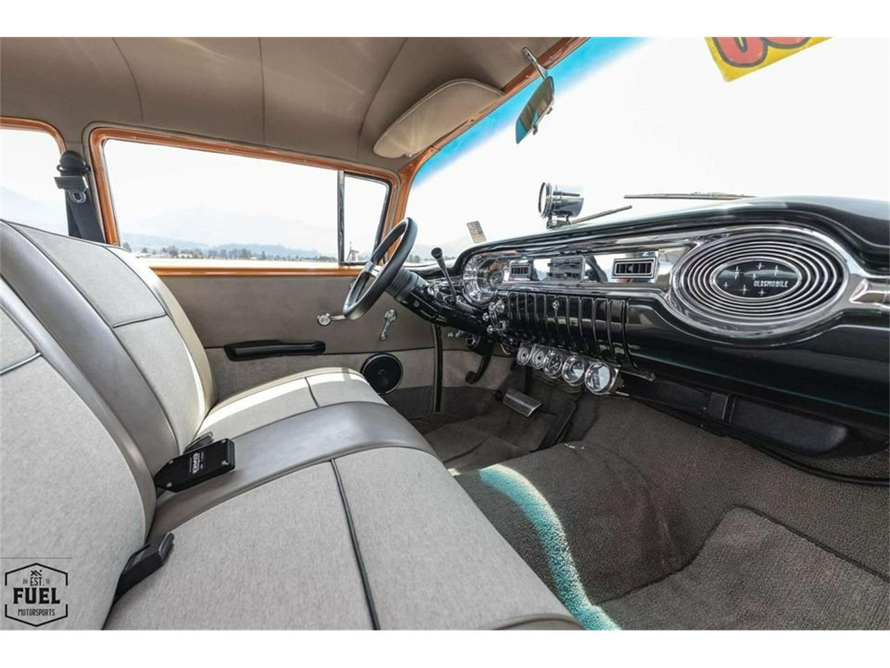 Oldsmobile-88-2-door-hardtop-1956-Orange-Gray-9