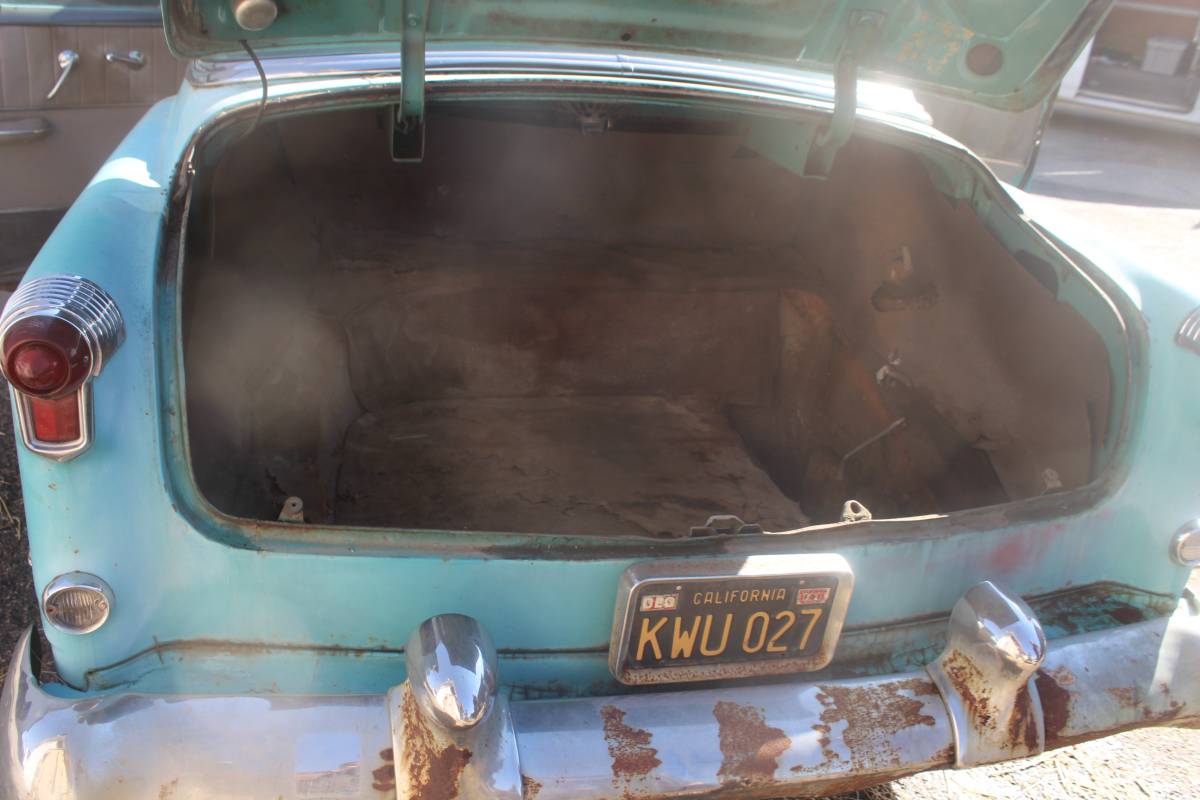 Oldsmobile-88-4-door-1953-blue-20