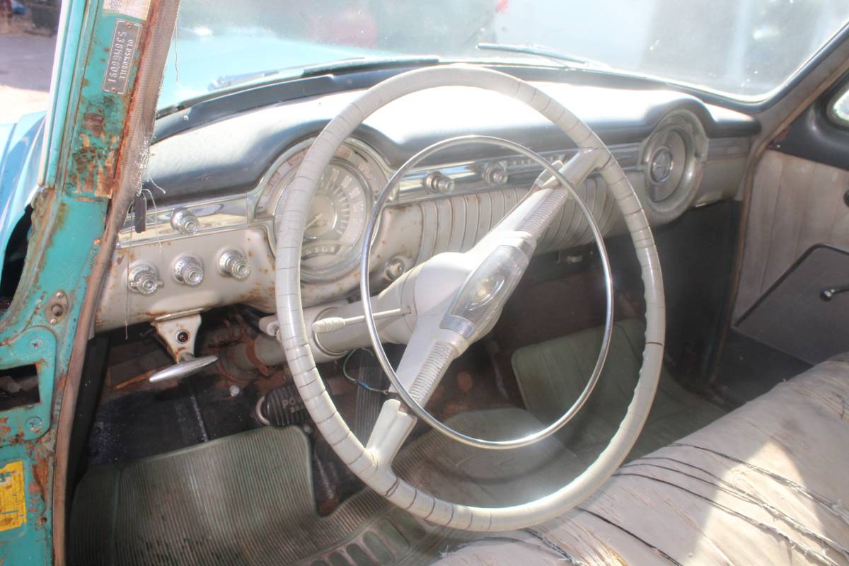 Oldsmobile-88-4-door-1953-blue-4