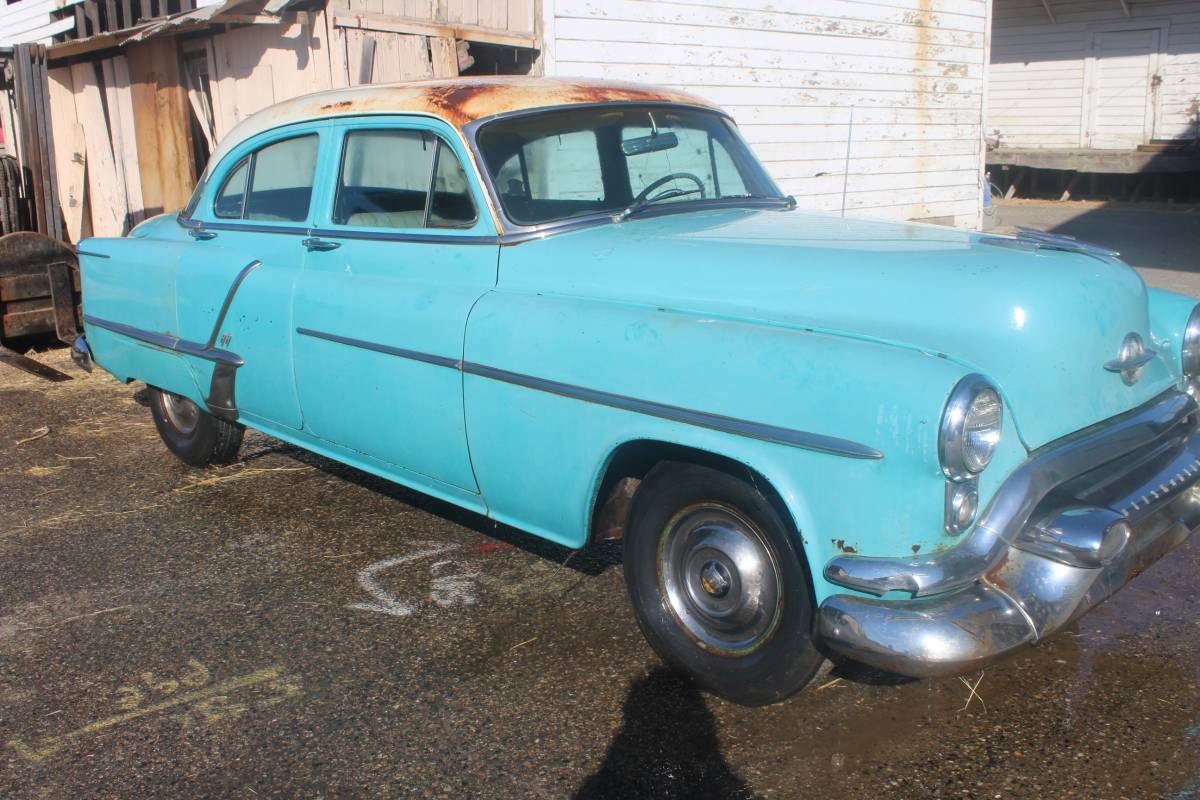 Oldsmobile-88-4-door-1953-blue