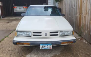 Oldsmobile-88-royale-1990-white-1