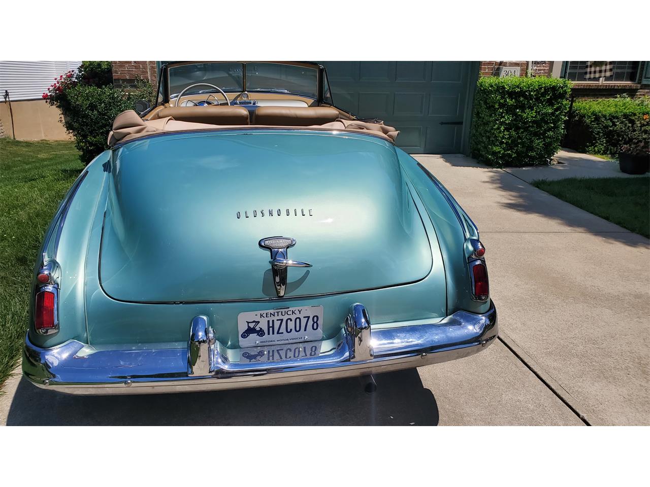 Oldsmobile-98-1949-Almond-Green-Tan-11