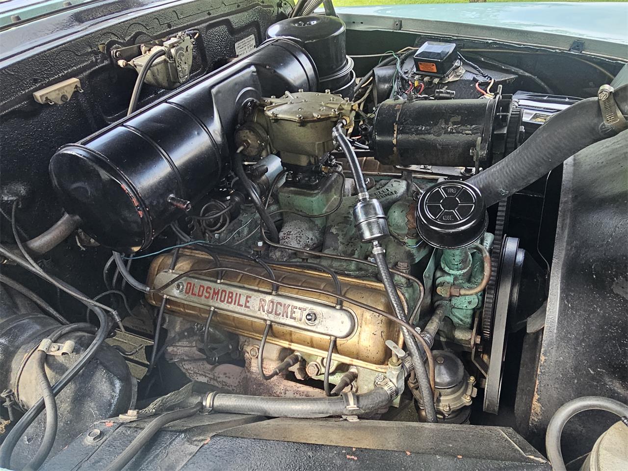 Oldsmobile-98-1949-Almond-Green-Tan-24