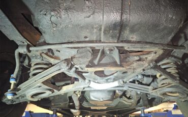 Oldsmobile-98-1949-Almond-Green-Tan-34