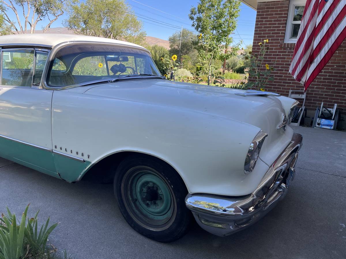 Oldsmobile-98-1956-green-11