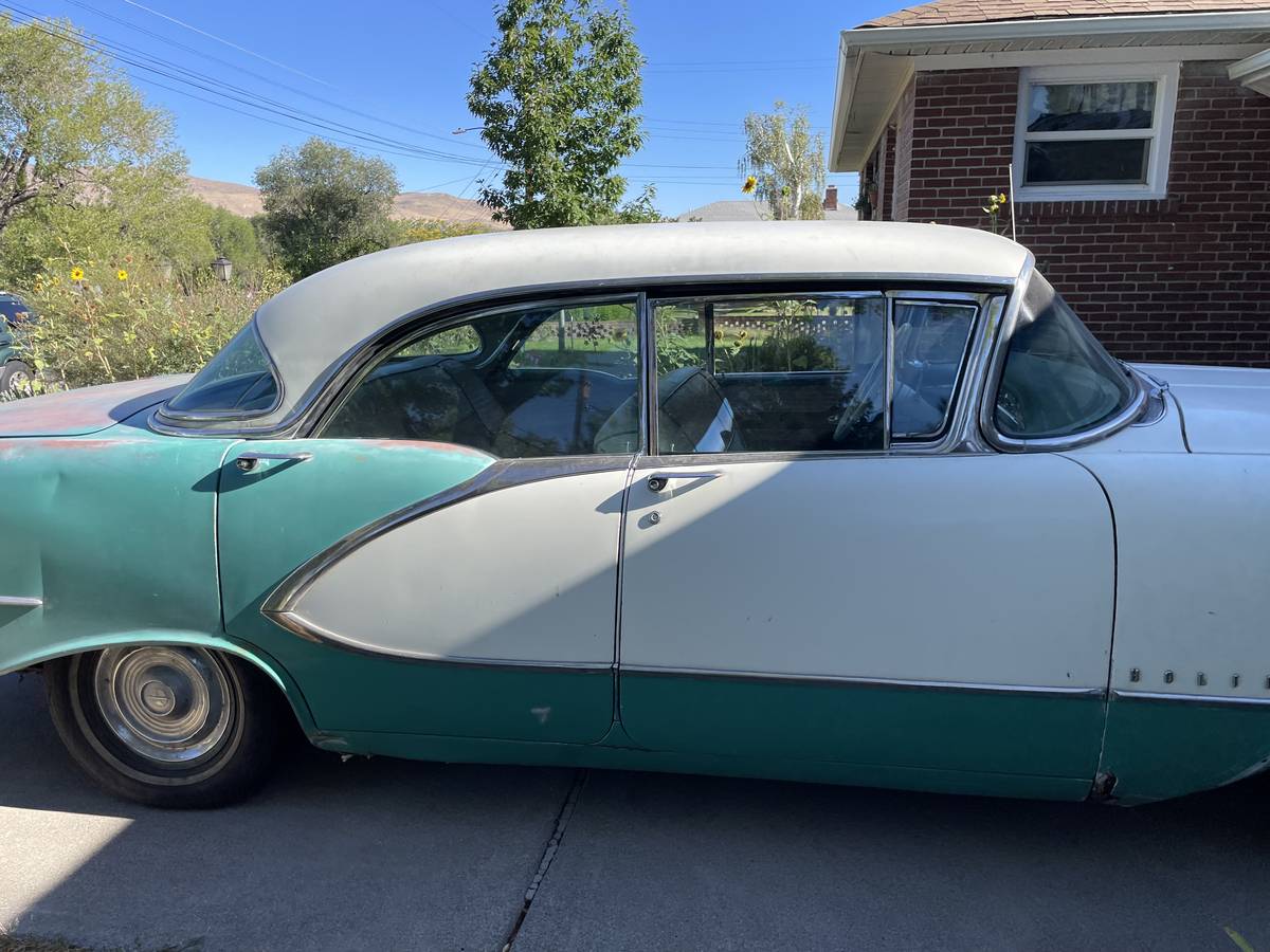 Oldsmobile-98-1956-green-12